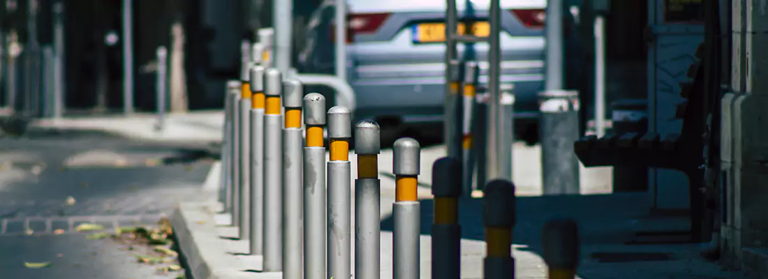 Safe and Convenient Retractable Barrier Column Systems for Properties in Safety Harbor, FL